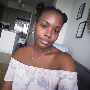 Meet your Posher, Monique